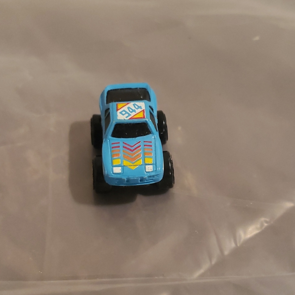 Mico Machines1987 Road Champs Blue Porsche 944
